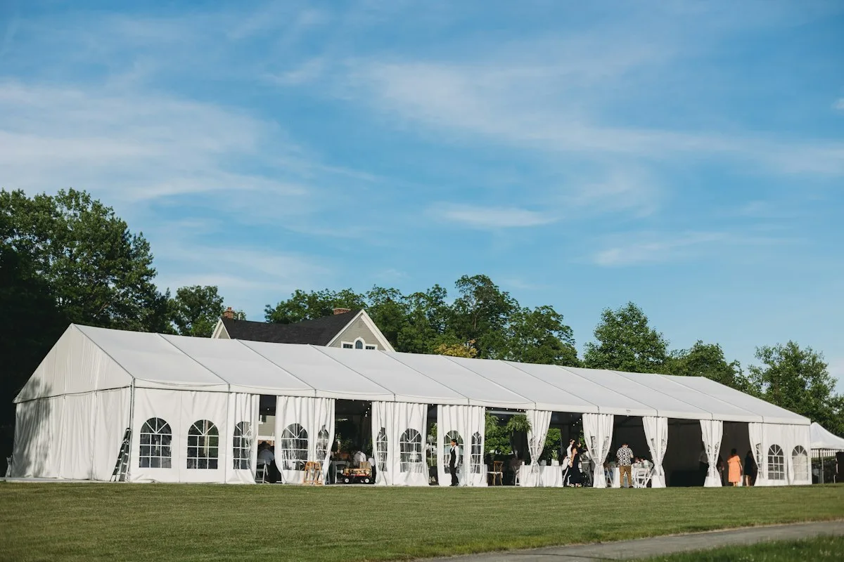 Tenda 10 × 10 m